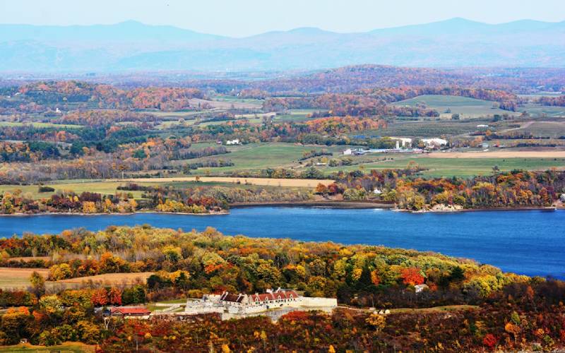 fall foliage view from Mount Defiance